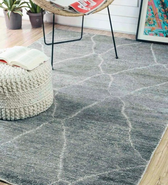 Detec™ Abstract Pattern Viscose Hand Woven Rug 