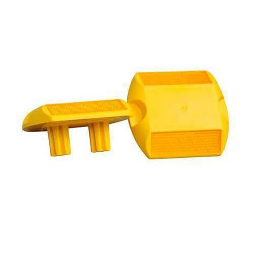Detec™ Yellow Road Stud With Shunk