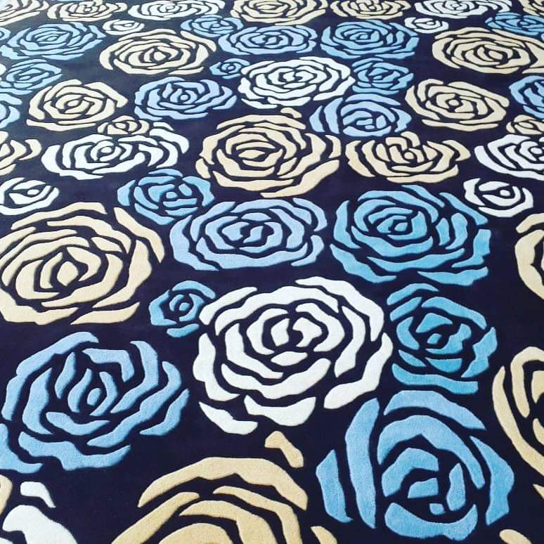 Detec™ Floral Pattern Woolen Rug - Blue