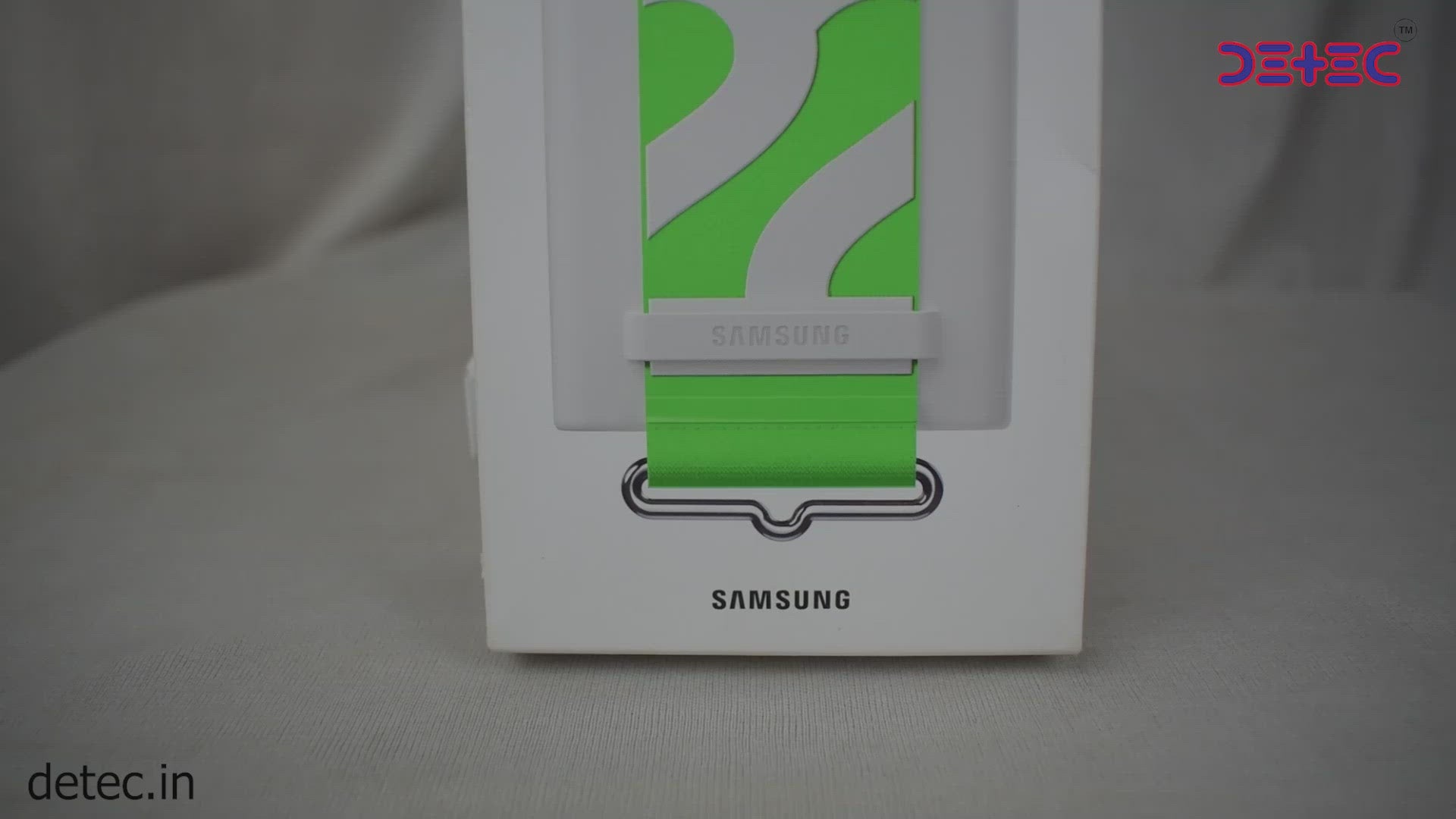 Samsung Galaxy S22 Silicone Cover with Strap EF-GS901TWEG