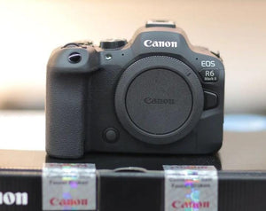 Used Canon EOS R6 Mark II Mirrorless Camera Body with 24-105mm USM Lens