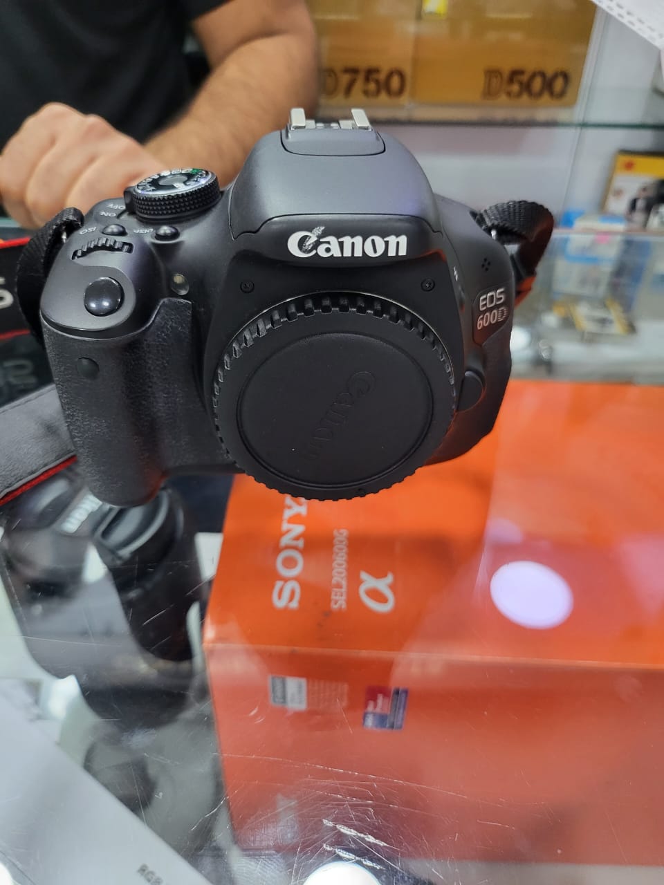 Open Box Canon EOS 600D 18MP Digital SLR Camera Black with Body Only