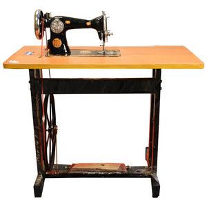 Detec™ Sewing Machine With Table Stand
